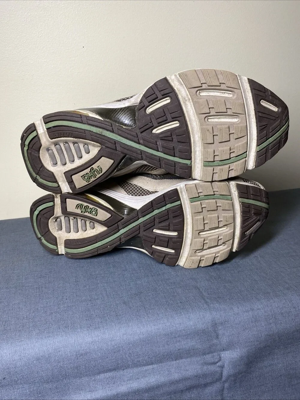 Ryka Womens Radiant Sneakers 9‎ Walking Athletic Tan Comfort Nitragel Sole